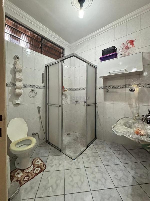 Casa com salão à venda no bairro Vila Piza: Wc Suíte