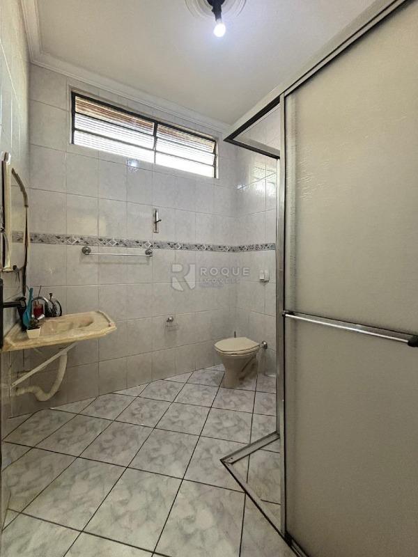 Casa com salão à venda no bairro Vila Piza: Wc social