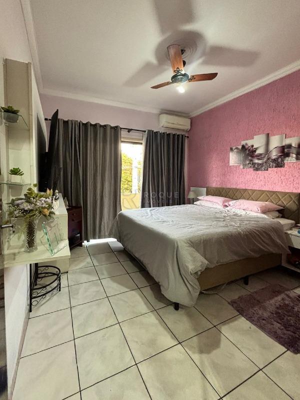 Casa com salão à venda no bairro Vila Piza: Dormitório Suíte