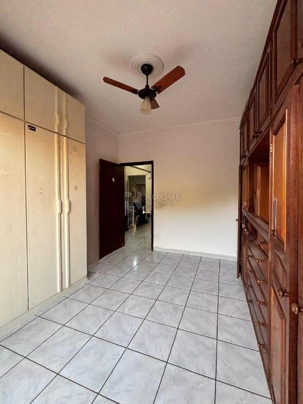 Casa com salão à venda no bairro Vila Piza: Dormitório 2