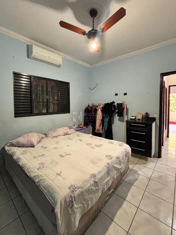 Casa com salão à venda no bairro Vila Piza: Dormitório 1