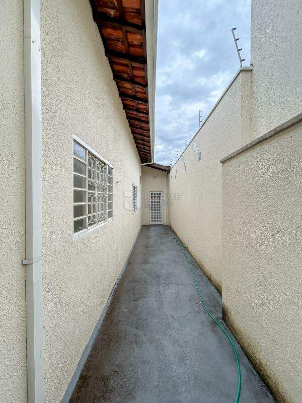 Casa Residencial para aluguel no bairro Parque das Nações: Corredor 