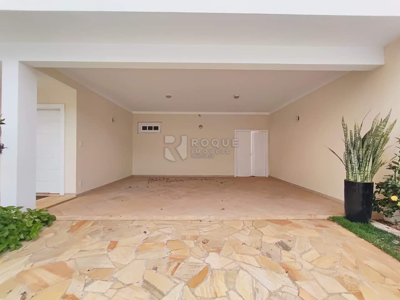 Casa em condomínio para aluguel no bairro Residencial Jardim dos Ipês II: Garagem