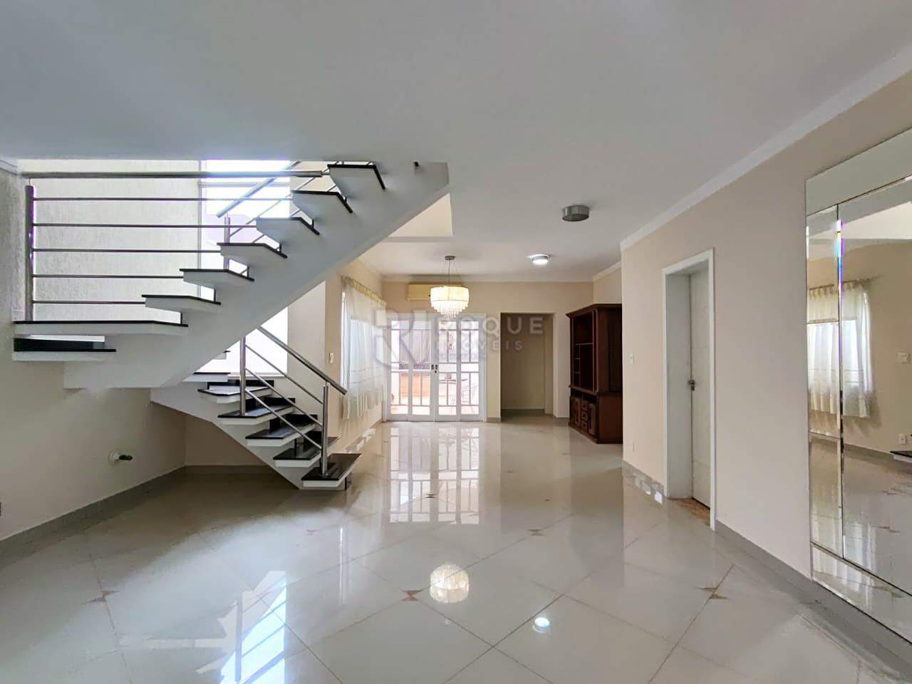 Casa em condomínio para aluguel no bairro Residencial Jardim dos Ipês II: Sala