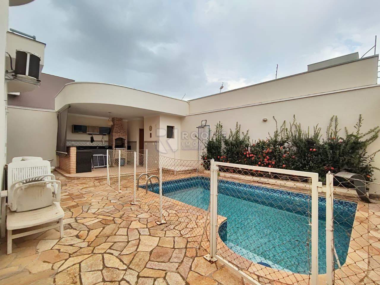 Casa em condomínio para aluguel no bairro Residencial Jardim dos Ipês II: Piscina