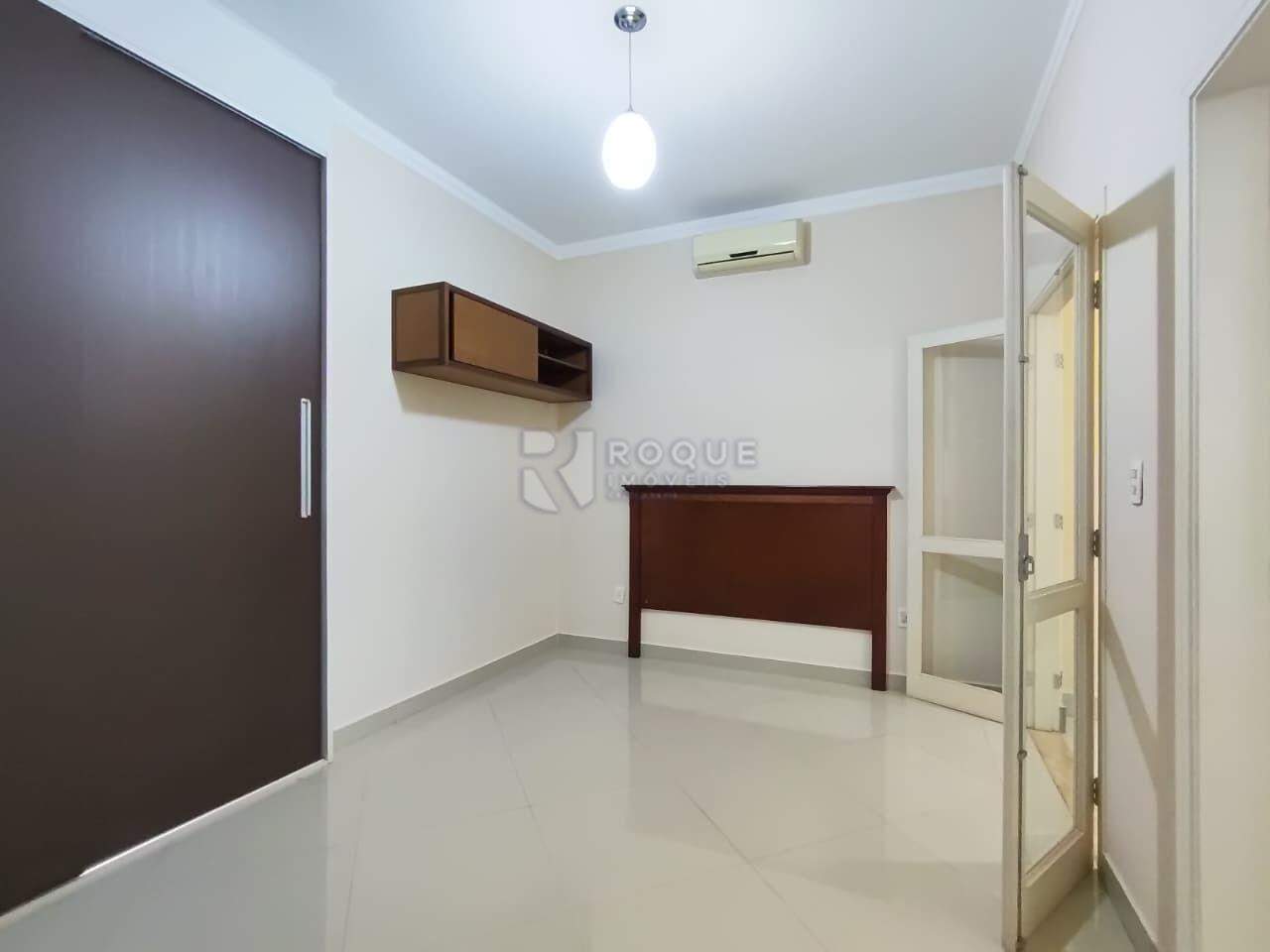 Casa em condomínio para aluguel no bairro Residencial Jardim dos Ipês II: Dormitório 02 suíte 