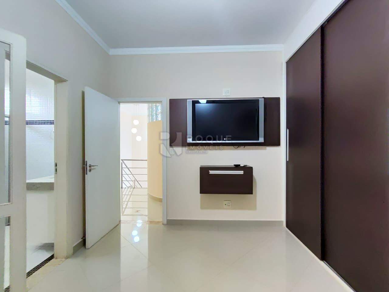 Casa em condomínio para aluguel no bairro Residencial Jardim dos Ipês II: Dormitório 02 suíte