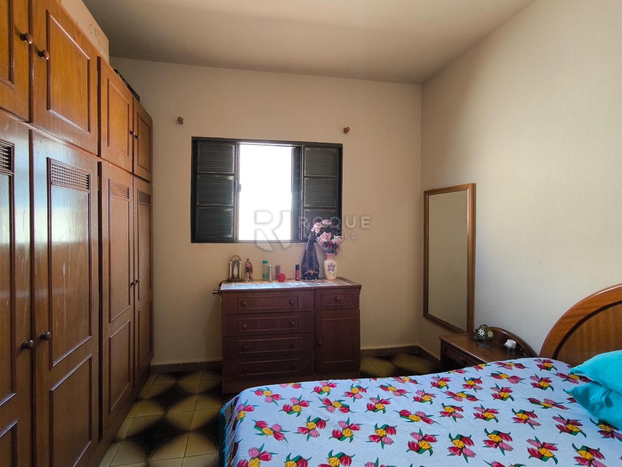 Casa Residencial à venda no bairro Jardim Nova Suiça: DORMITÓRIO 1