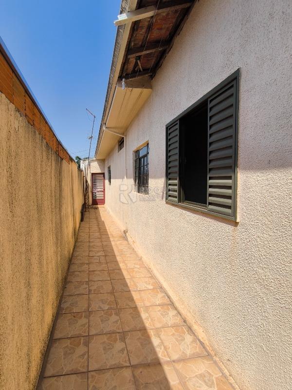 Casa Residencial à venda no bairro Jardim Nova Suiça: LATERAL EXTERNA