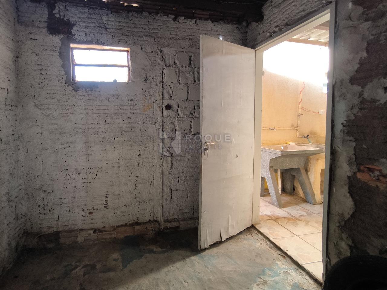 Casa Residencial à venda no bairro Jardim Nova Suiça: DESPEJO