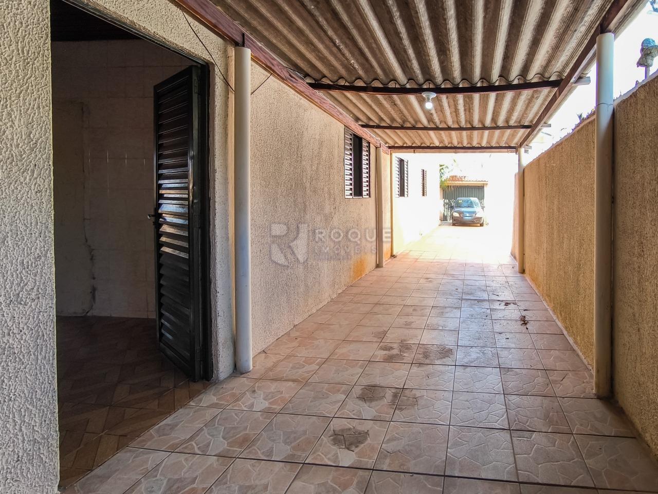 Casa Residencial à venda no bairro Jardim Nova Suiça: GARAGEM