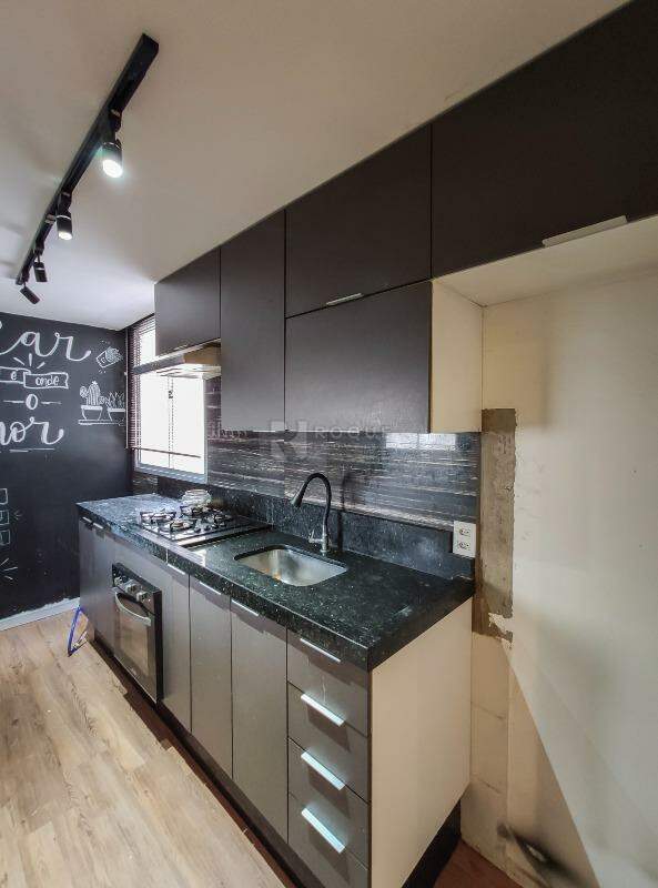 Apartamento para aluguel no bairro Parque Hippolyto: Cozinha 