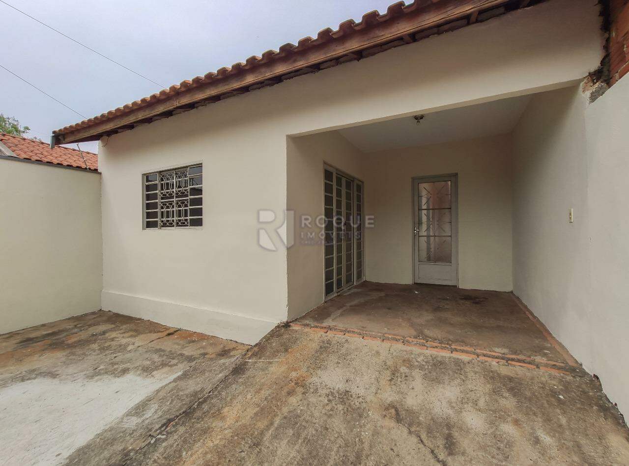 Casa Residencial para aluguel no bairro Jardim Residencial Regina Bastelli: Frente