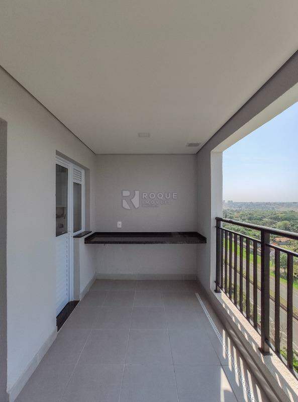 Apartamento para aluguel no bairro Jardim Santa Adélia: Sacada
