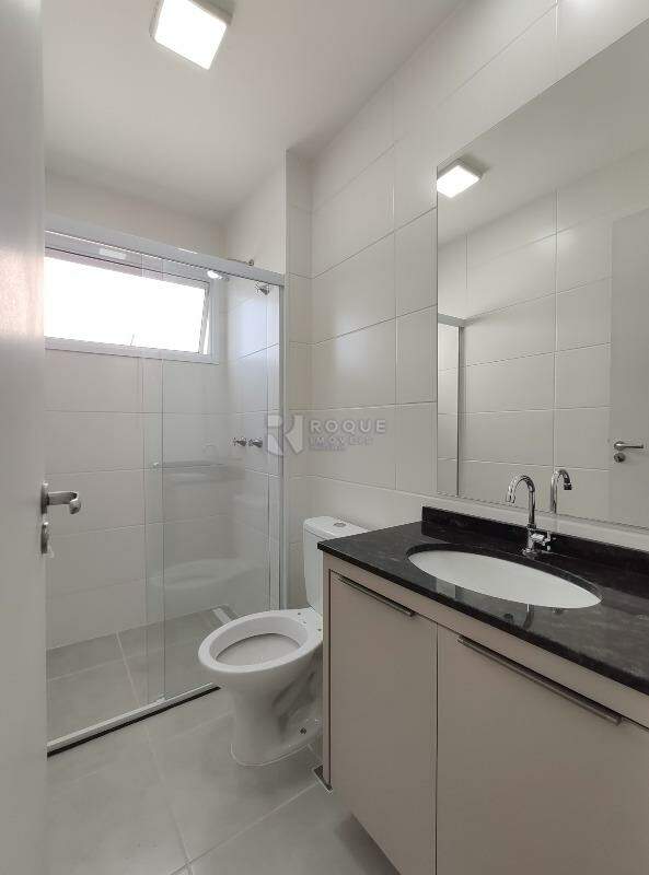 Apartamento para aluguel no bairro Jardim Santa Adélia: WC social