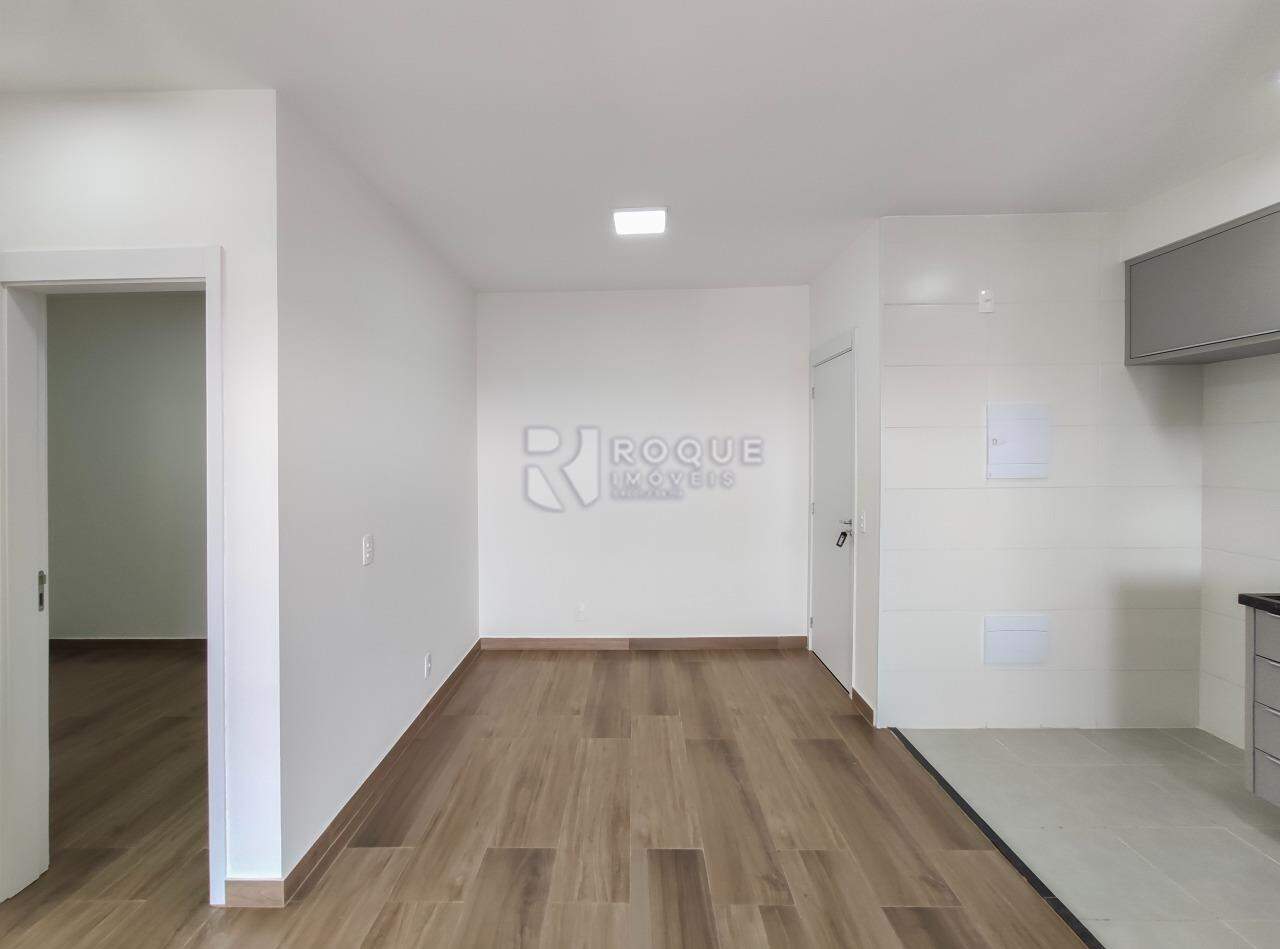 Apartamento para aluguel no bairro Jardim Santa Adélia: Sala