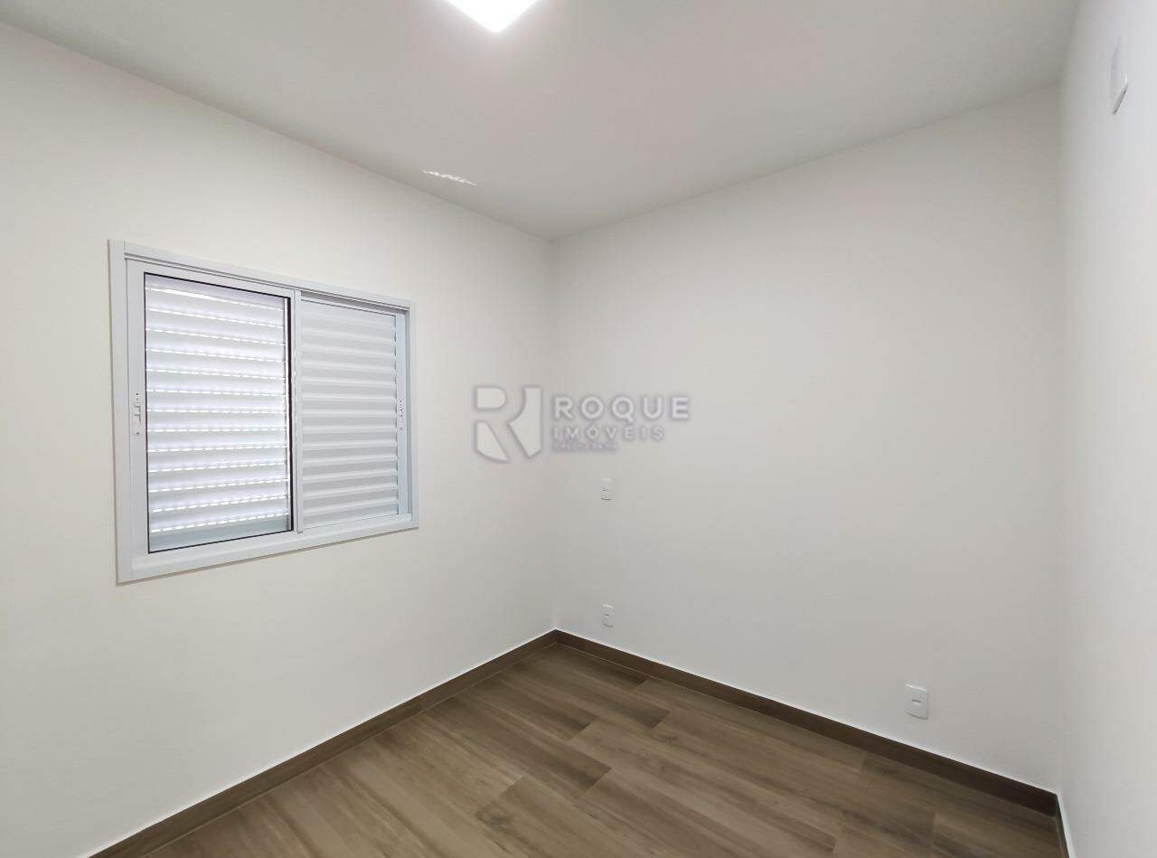 Apartamento para aluguel no bairro Jardim Santa Adélia: Dormitório 2 suíte