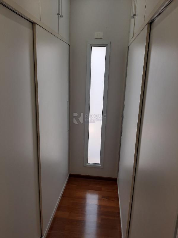 Casa em condomínio à venda no bairro Jardim Florença: CLOSET 