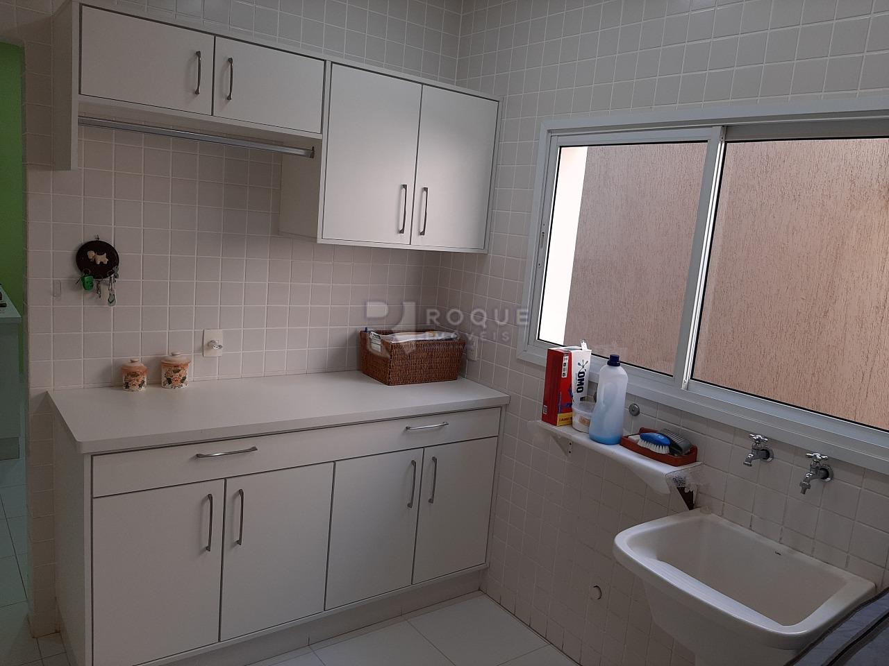 Casa em condomínio à venda no bairro Jardim Florença: AREA DE SERVIÇO