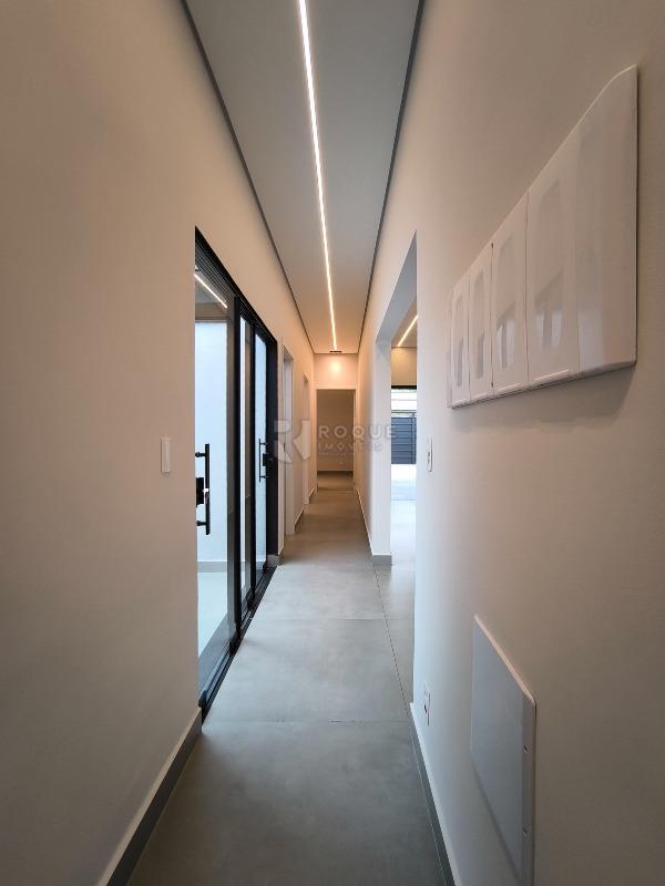 Casa Residencial à venda no bairro Jardim Marajoara: CORREDOR INTERNO