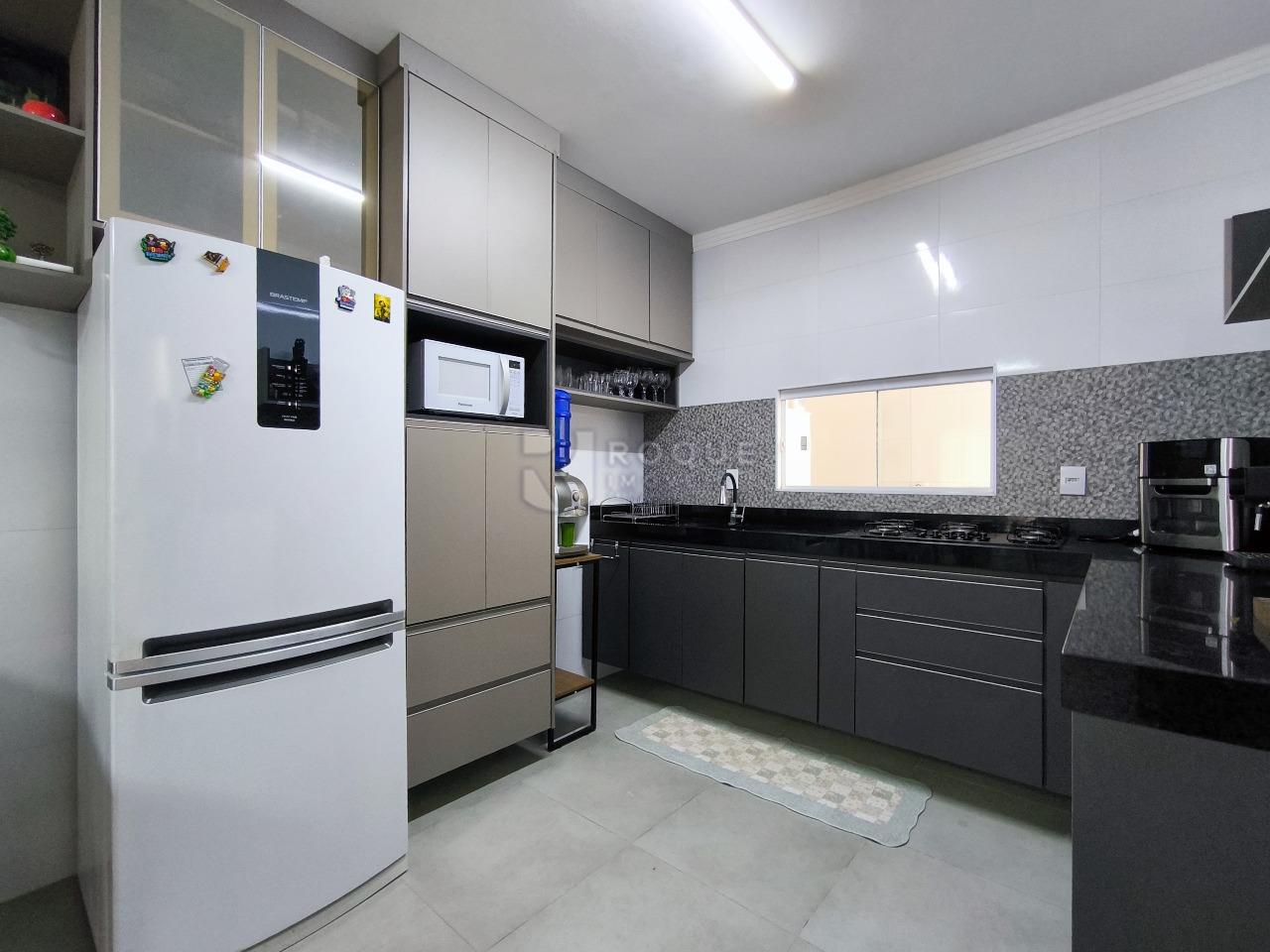 Casa Residencial à venda no bairro Jardim Elisa Fumagalli: COZINHA