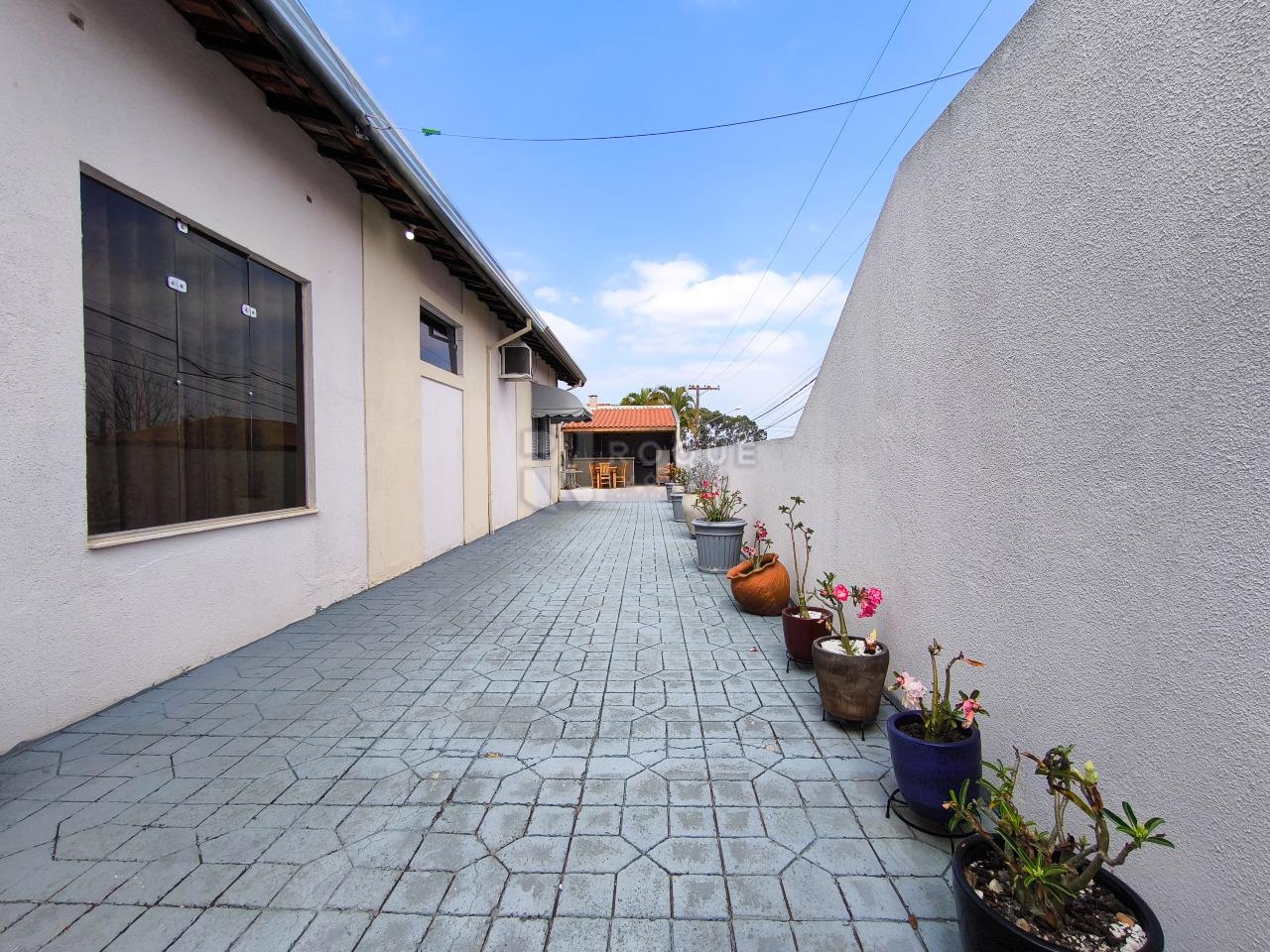 Casa Residencial à venda no bairro Jardim Elisa Fumagalli: LATERAL EXTERNA