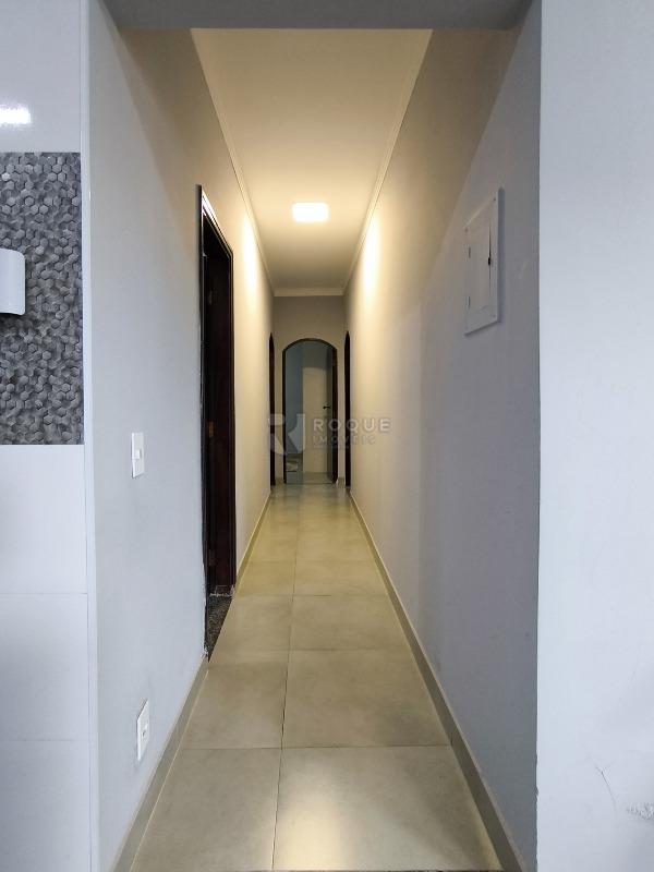 Casa Residencial à venda no bairro Jardim Elisa Fumagalli: CORREDOR INTERNO