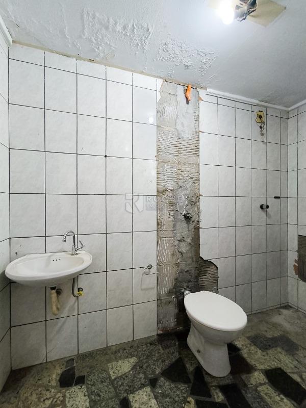 Casa Residencial à venda no bairro Jardim Elisa Fumagalli: BANHEIRO SOCIAL EXTERNO