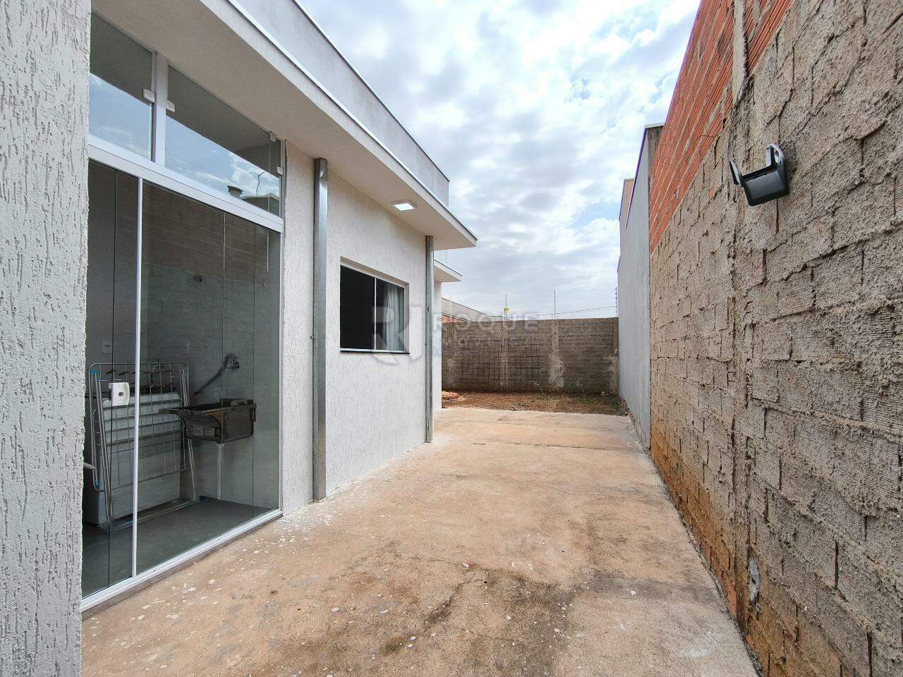 Casa Residencial à venda no bairro Residencial Recanto das Paineiras: LATERAL EXTERNA
