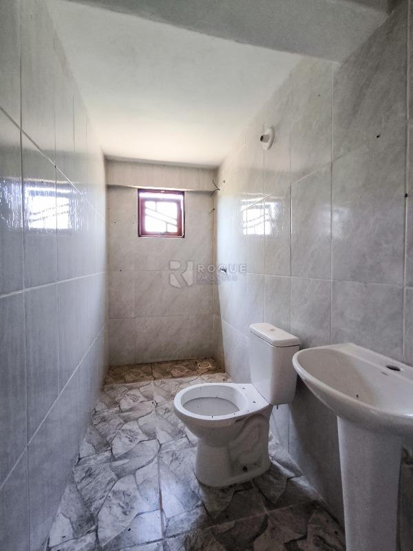 Chácara à venda no bairro Bairro do Pinhal: BANHEIRO DEPÓSITO