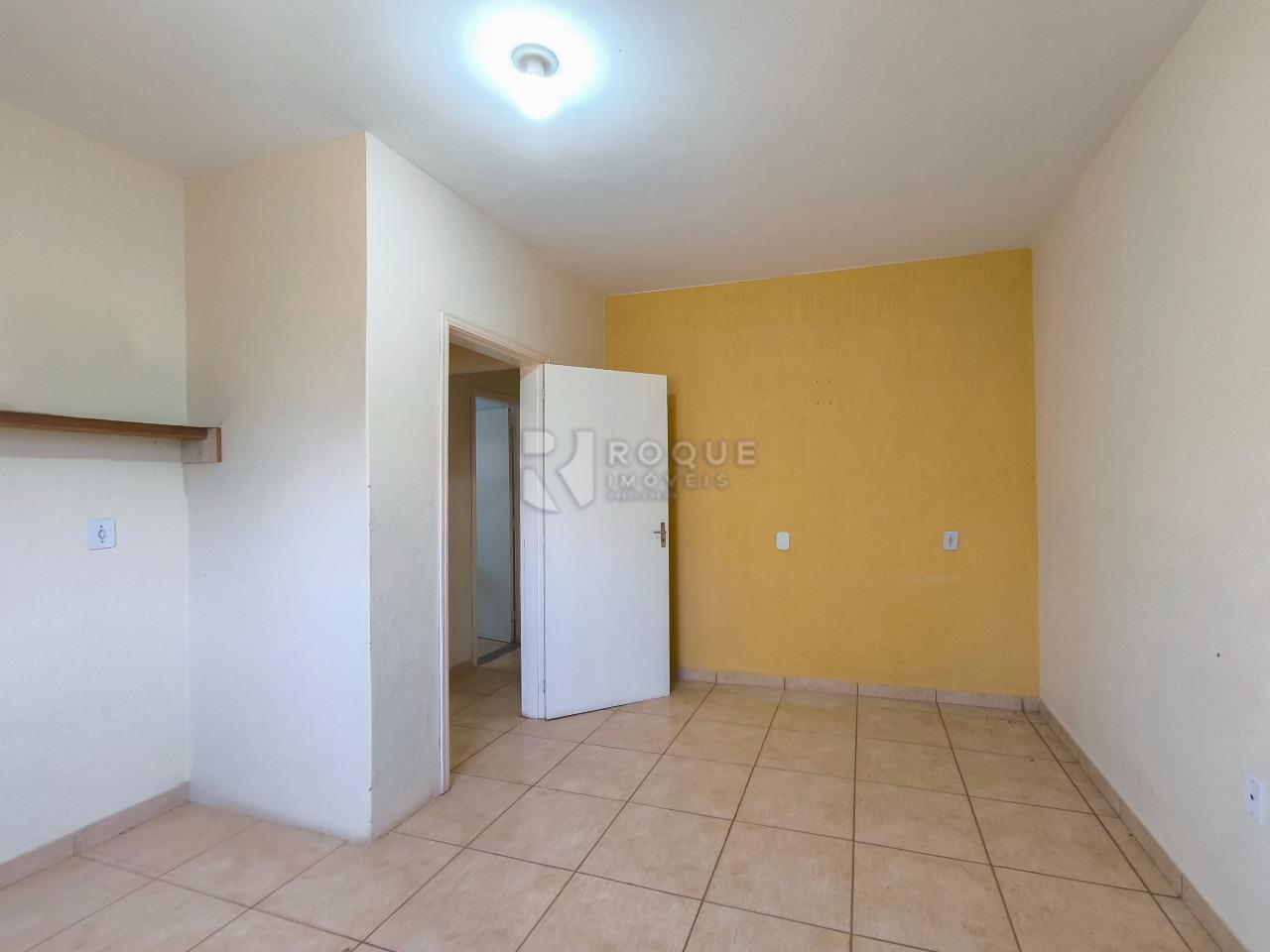 Chácara à venda no bairro Bairro do Pinhal: SALA DE ESTAR