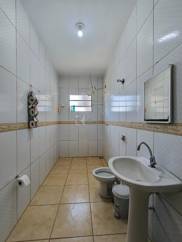 Chácara à venda no bairro Bairro do Pinhal: BANHEIRO SOCIAL