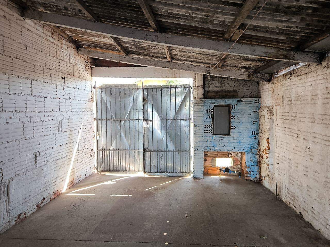 Casa Residencial à venda no bairro Jardim Ouro Verde: GARAGEM