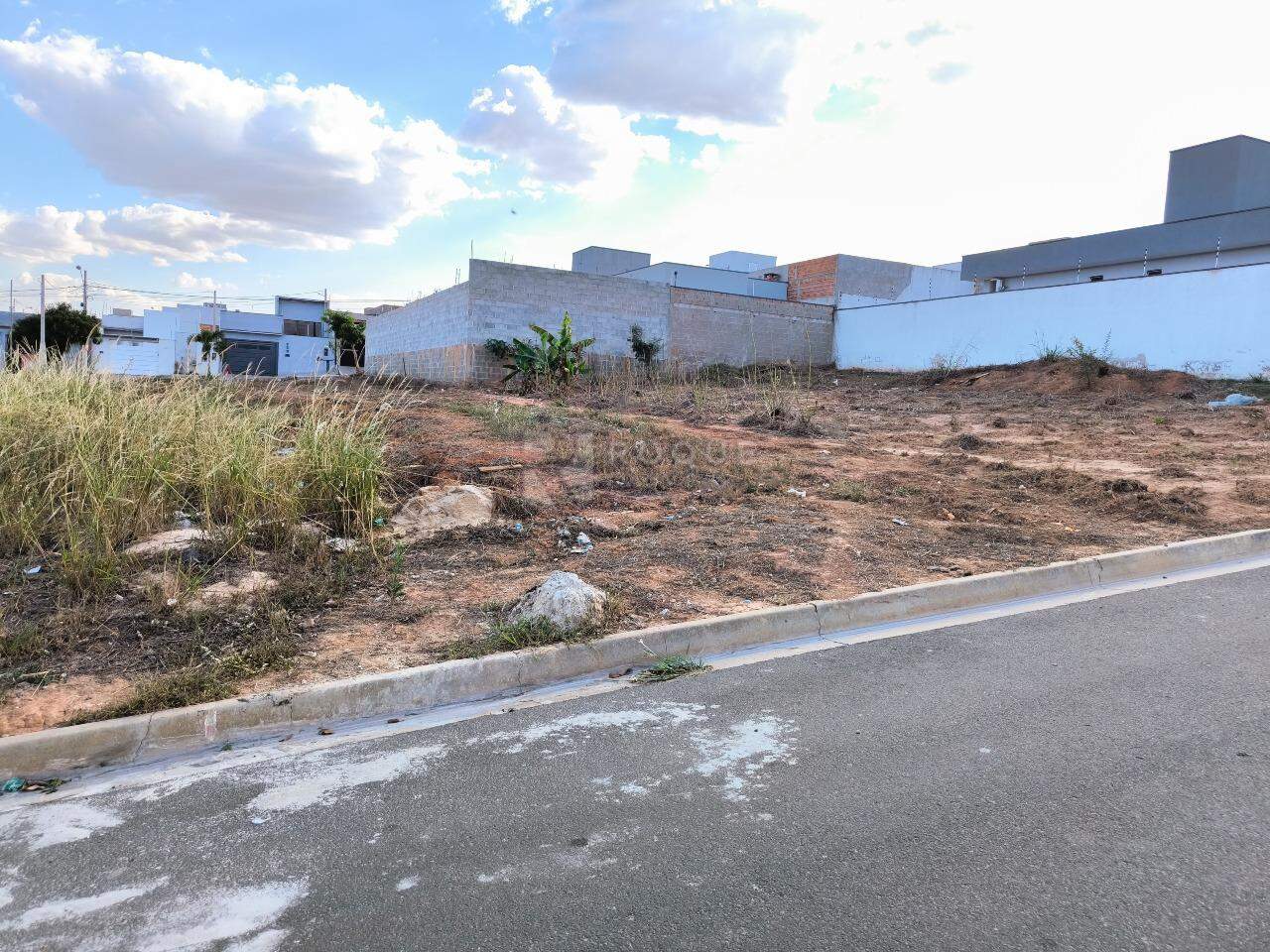 Terreno à venda no bairro Jardim Marajoara: 