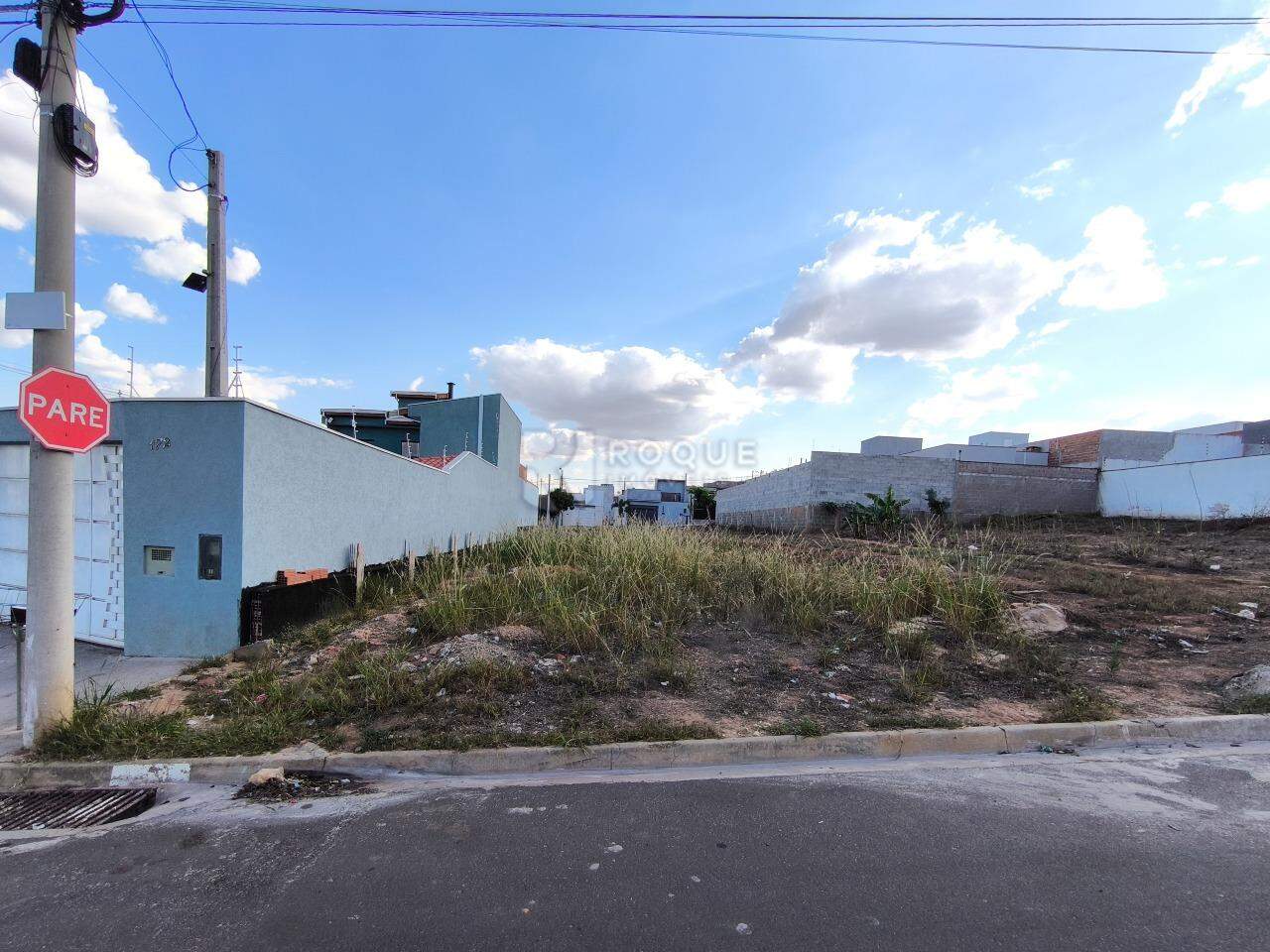 Terreno à venda no bairro Jardim Marajoara: FRENTE