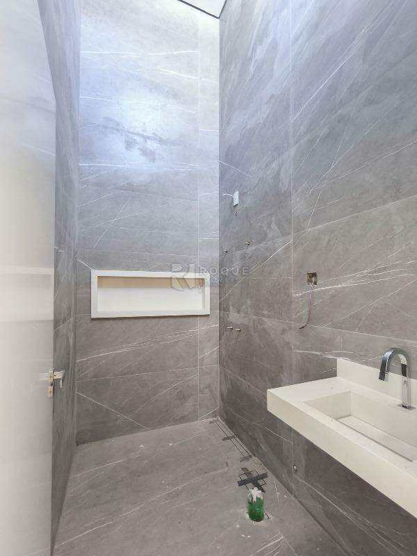 Casa Residencial à venda no bairro Residencial Colinas do Engenho I: WC SUÍTE