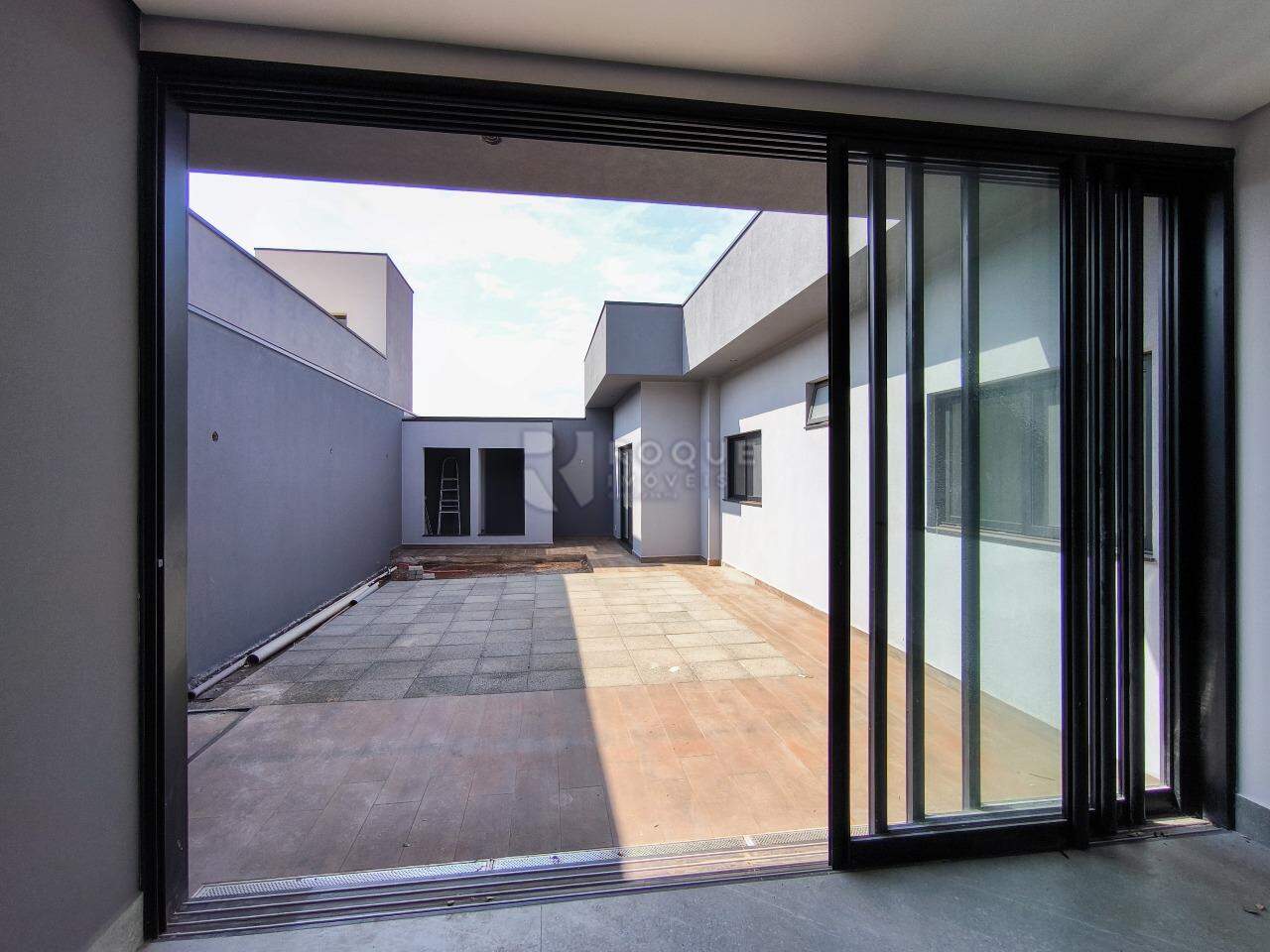 Casa Residencial à venda no bairro Residencial Colinas do Engenho I: ÁREA EXTERNA