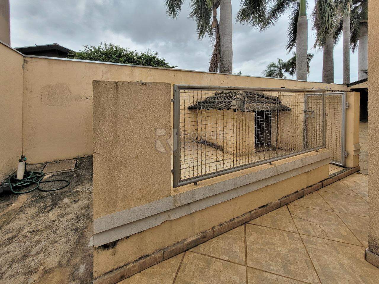 Casa em condomínio à venda no bairro Portal das Rosas: CANIL