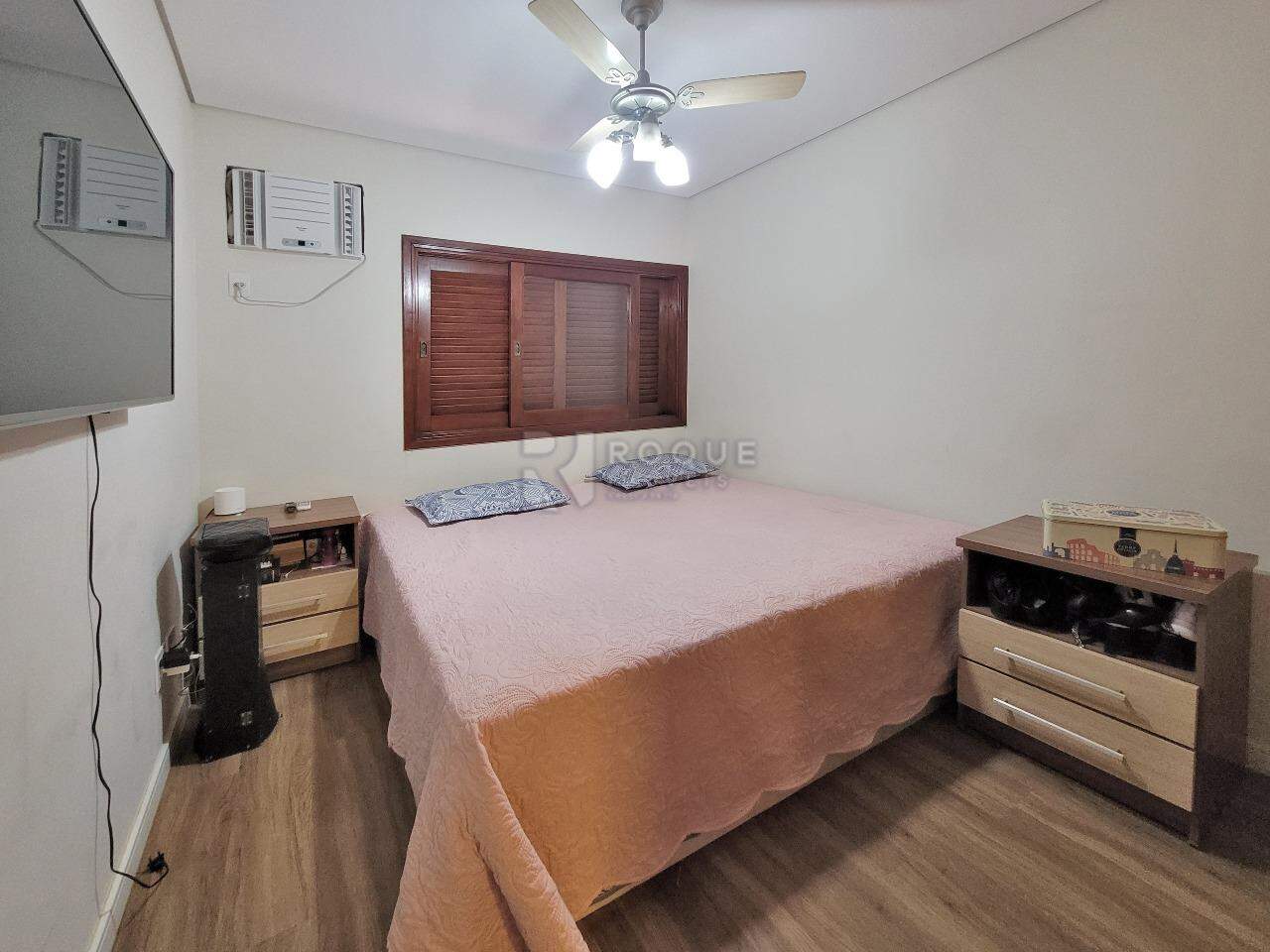 Casa em condomínio à venda no bairro Portal das Rosas: DORMITÓRIO 1