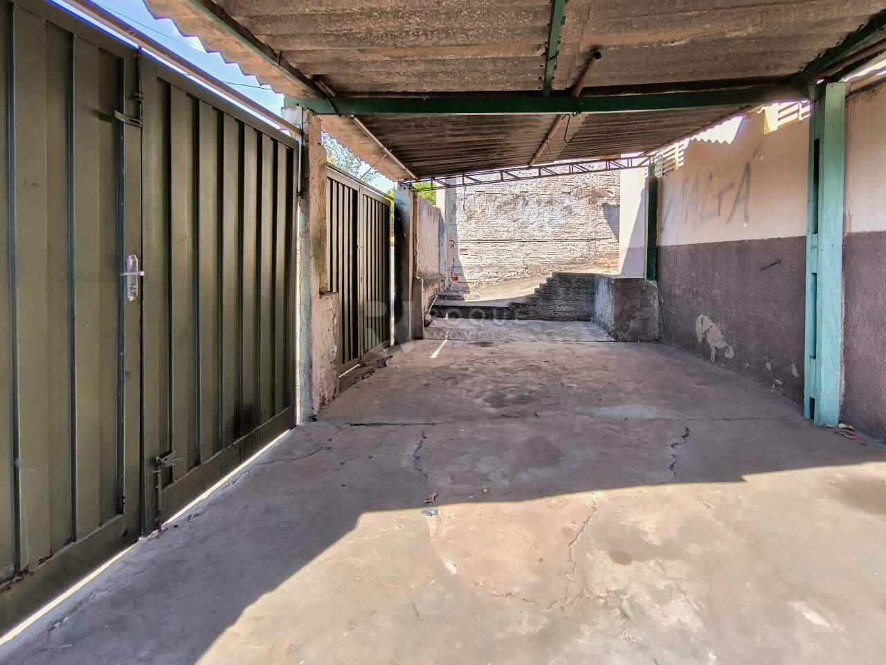 Casa Residencial à venda no bairro Jardim Anhanguera: GARAGENS