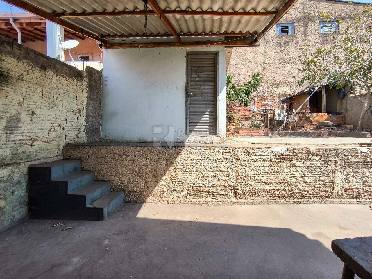 Casa Residencial à venda no bairro Jardim Anhanguera: FUNDOS