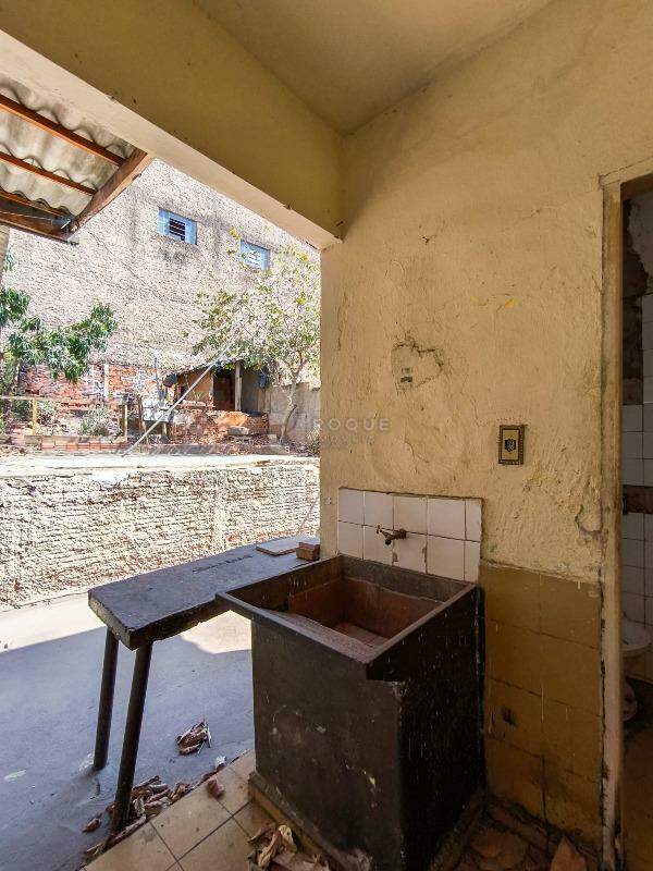 Casa Residencial à venda no bairro Jardim Anhanguera: LAVANDERIA