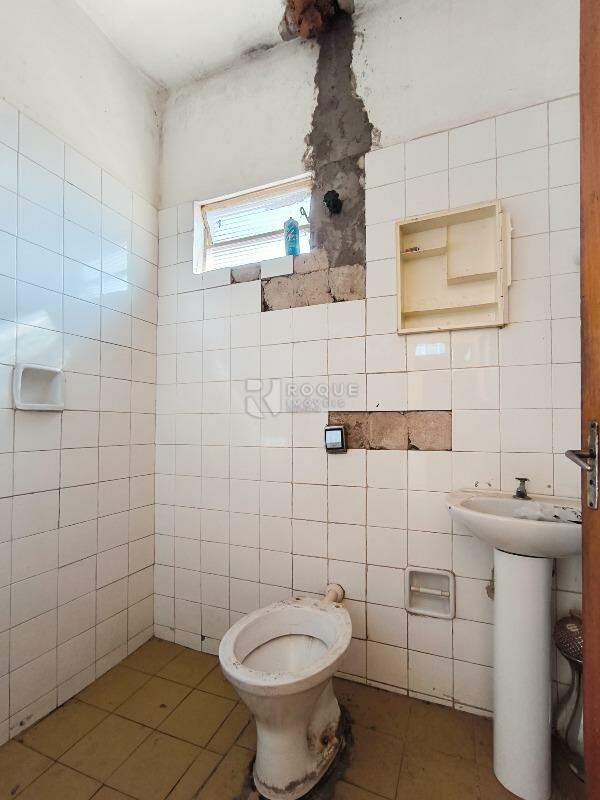 Casa Residencial à venda no bairro Jardim Anhanguera: BANHEIRO SOCIAL 2