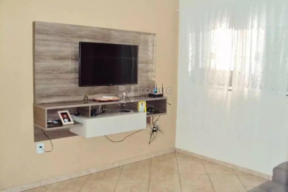 Casa Residencial à venda no bairro Parque Residencial Aeroporto: 