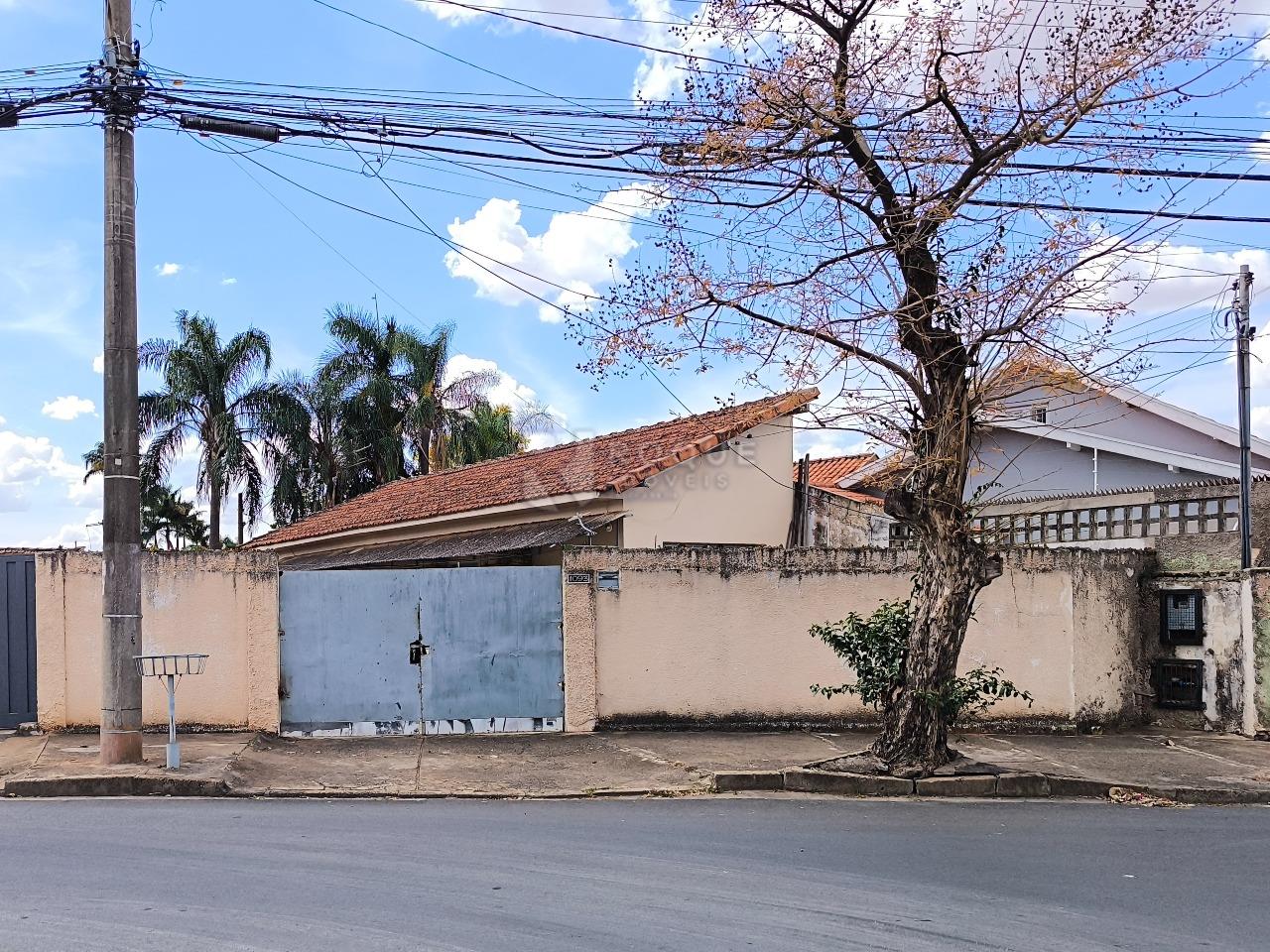 Casa Residencial à venda no bairro Jardim São Roque: 1093