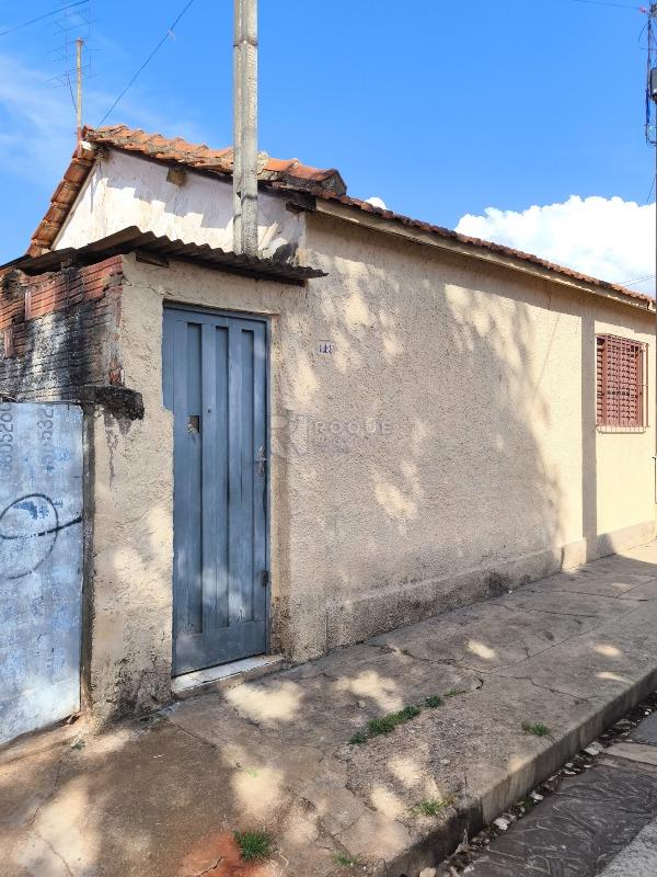 Casa Residencial à venda no bairro Jardim São Roque: 355