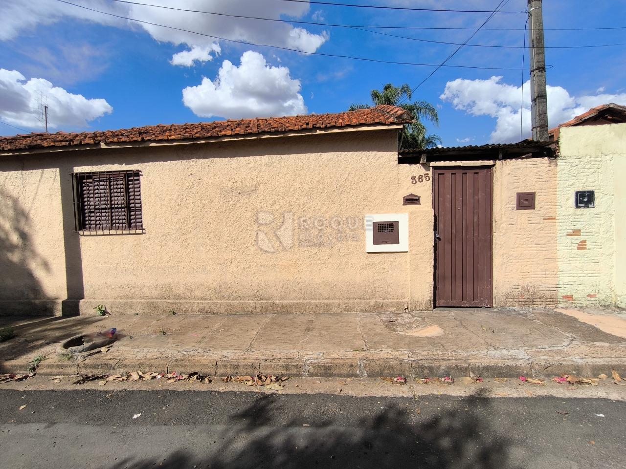 Casa Residencial à venda no bairro Jardim São Roque: 365