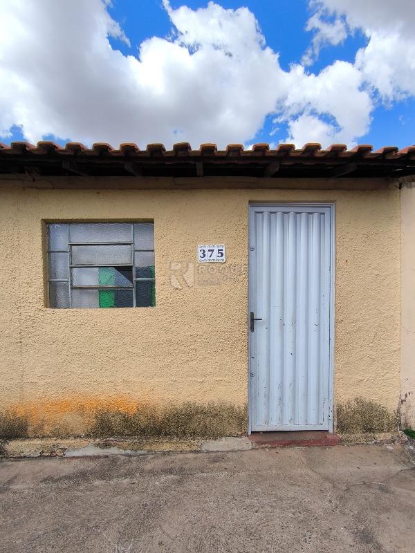 Casa Residencial à venda no bairro Jardim São Roque: 375