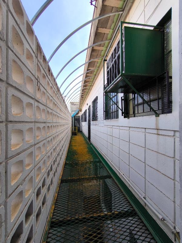 Barracão/Galpão à venda no bairro Jardim Glória: PASSARELA EXTERNA