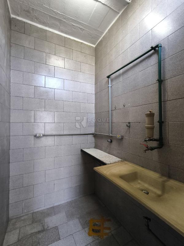 Barracão/Galpão à venda no bairro Jardim Glória: LAVATÓRIO